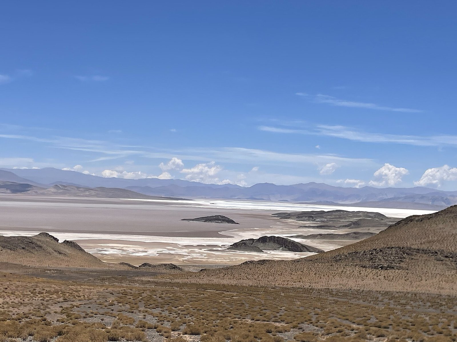 Salar del Hombre Muerto en Catamarca, paisaje altiplánico