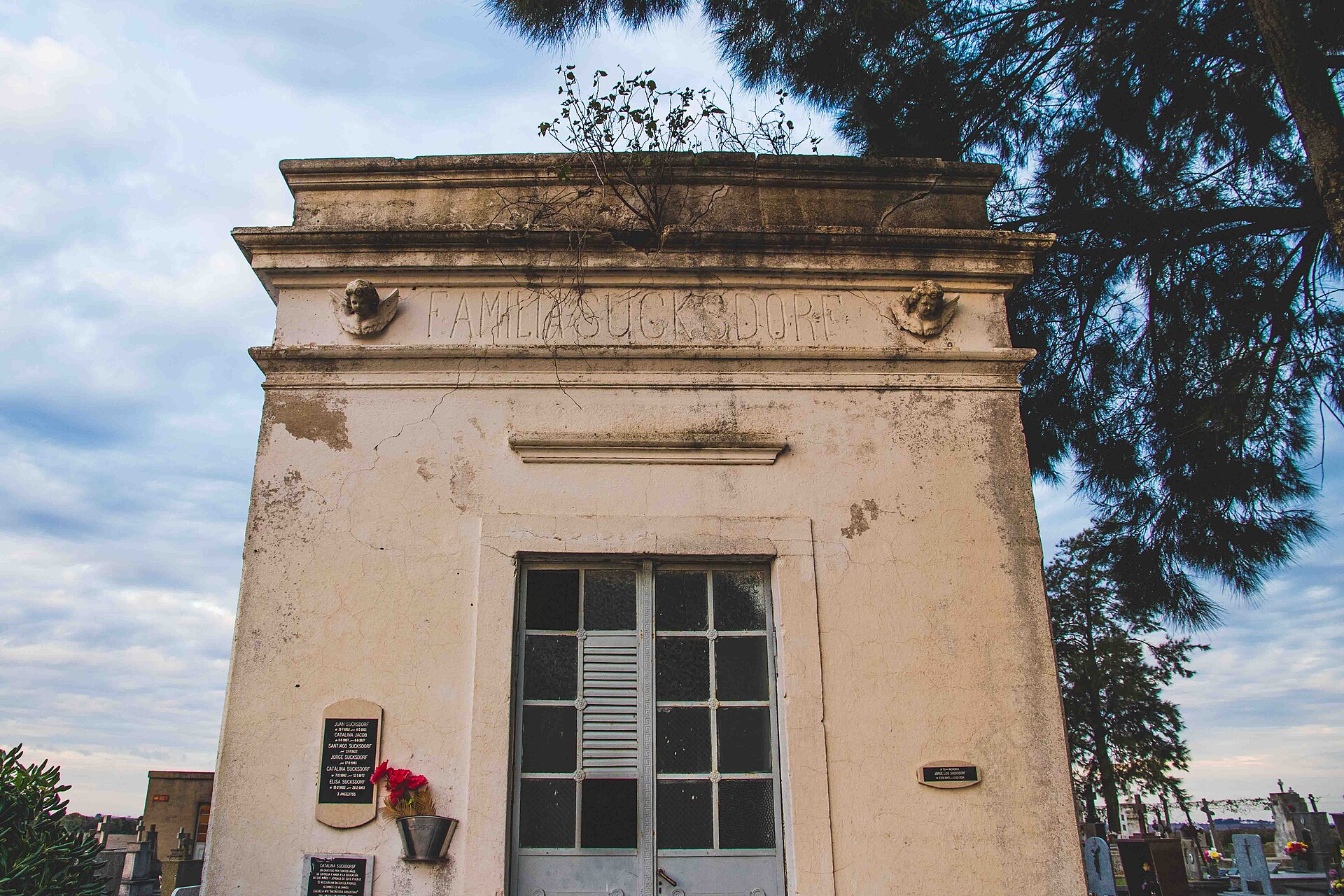Cementerio de inmigrantes alemanes del Volga en Entre Ríos