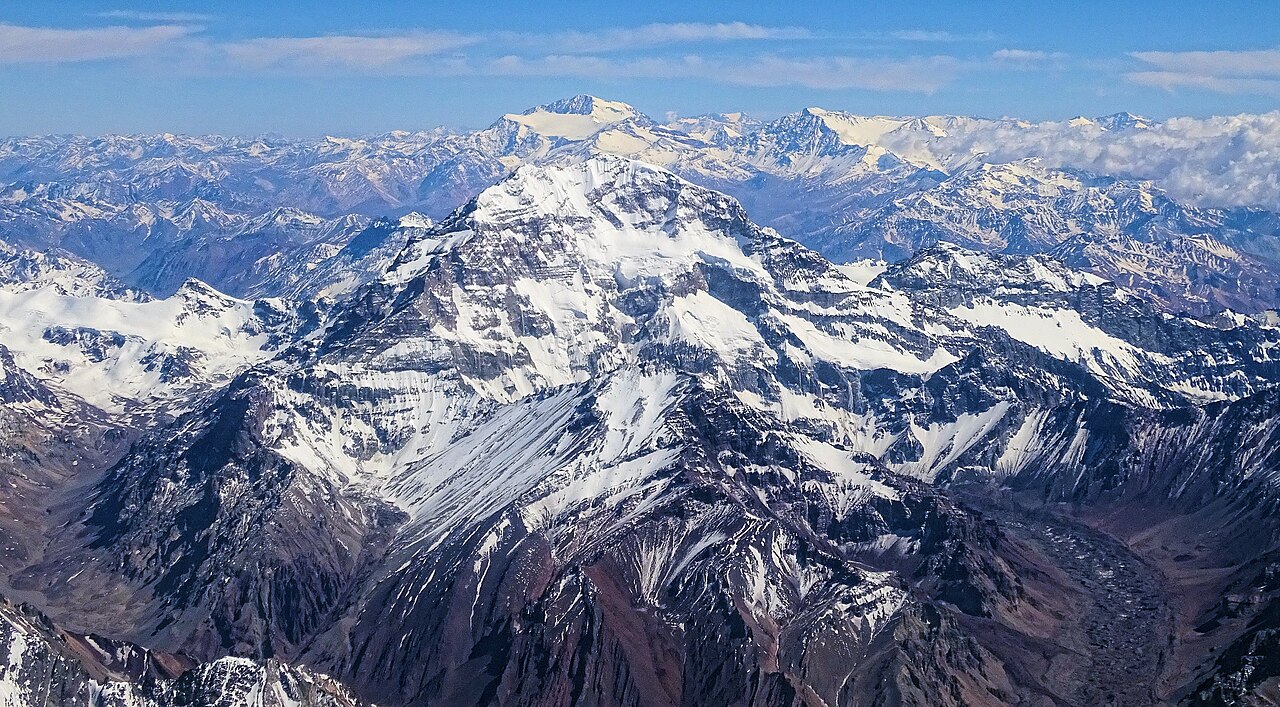 Aconcagua nevado, cumbre más alta de América
