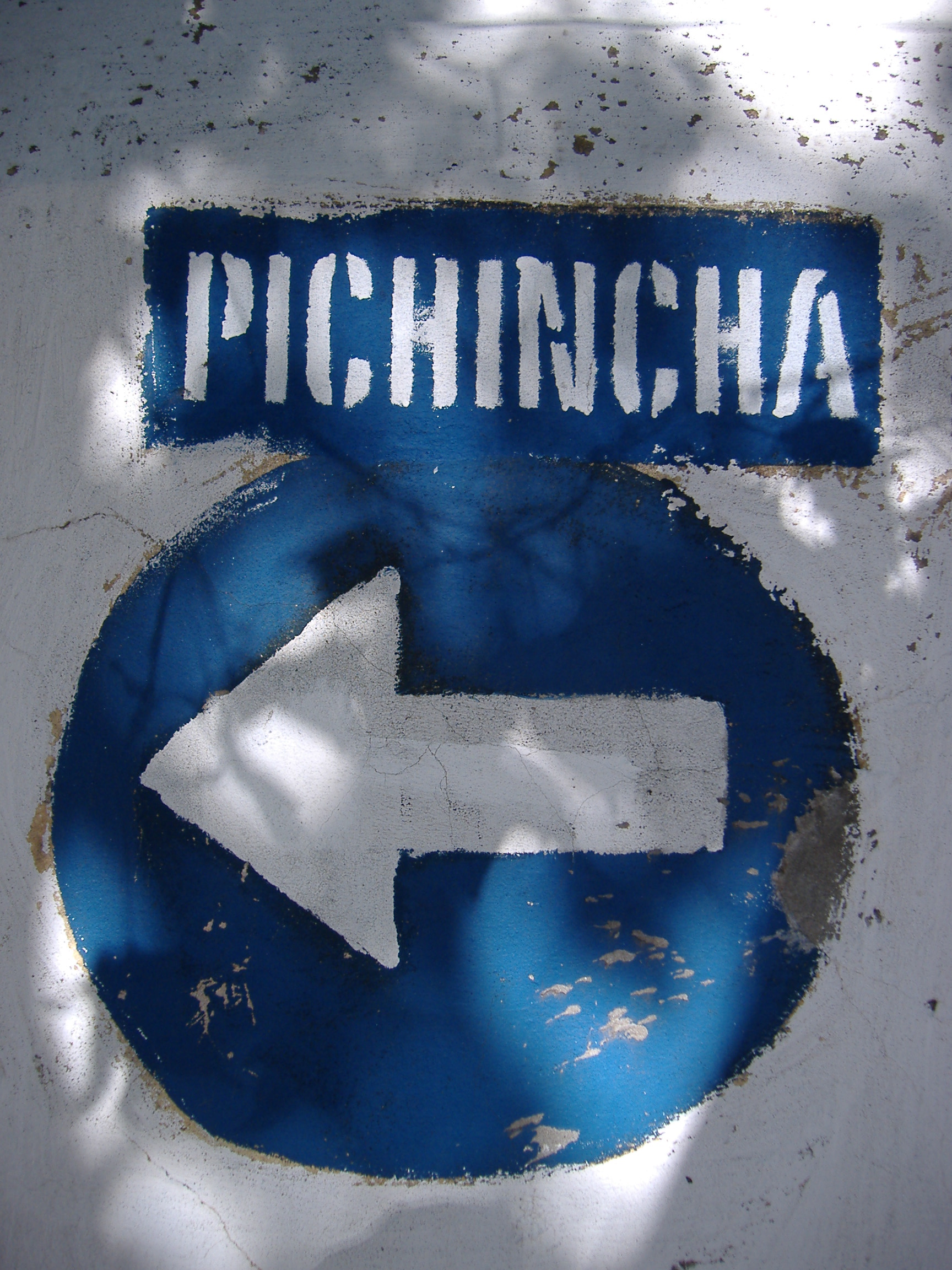 Calle de Pichincha, Rosario, con restaurantes y bares